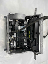 Load image into Gallery viewer, INFO-GPS SCREEN Audi A8 S8 2006 06 2007 07 2008 08 2009 09 - NW104738
