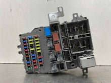 Load image into Gallery viewer, FUSE BOX Honda Odyssey 05 06 07 08 09 10 - NW65570

