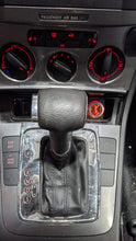 Load image into Gallery viewer, Floor Shifter Volkswagen Passat 2008 - NW307088
