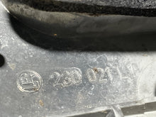 Load image into Gallery viewer, OUTER TAIL LIGHT LAMP 320i 323i 323ic 323is 325ci 325i 328i 99-01 Left - NW525578
