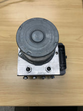 Load image into Gallery viewer, ABS Pump Mercedes-Benz SL55 2015 - NW307420
