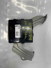 Load image into Gallery viewer, CRUISE CONTROL COMPUTER Celica 2000 00 01 02 03 04 05 - NW308109
