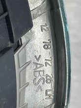 Load image into Gallery viewer, Grille  SAAB 9-3 2003 - NW98651
