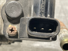 Load image into Gallery viewer, THROTTLE BODY Lexus RX300 1999 99 2000 00 2001 01 02 03 - NW178242
