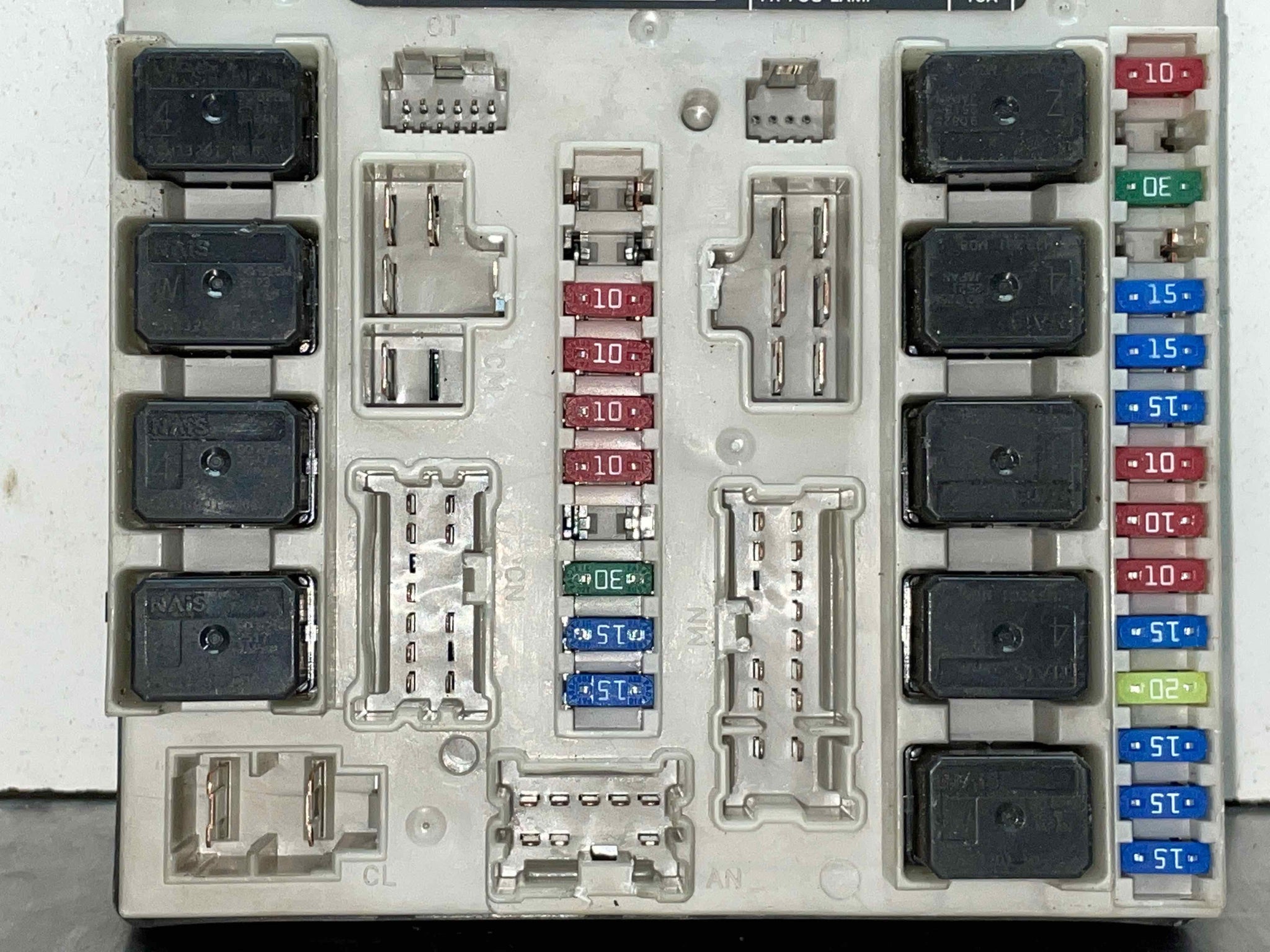 FUSE BOX Nissan Rogue 2008 08 2009 09 2010 10
