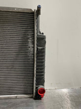 Load image into Gallery viewer, RADIATOR 320i 323i 325i 328i 1992 92 - 99 - NW131952
