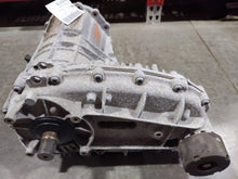 Load image into Gallery viewer, Transfer Case Volkswagen Touareg 2014 - NW311227
