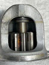 Load image into Gallery viewer, [INVENTORYCAR_YEAR_MAKE_MODEL] STARTER MOTOR - NW313635
