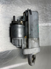 Load image into Gallery viewer, [INVENTORYCAR_YEAR_MAKE_MODEL] STARTER MOTOR - NW313635
