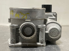 Load image into Gallery viewer, THROTTLE BODY Infiniti G35 Maxima M35 2006 06 2007 07 - NW177951
