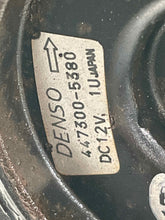 Load image into Gallery viewer, AC COMPRESSOR JAGUAR XJ8 XK8 1998 98 99 00 01 02 03 - NW313759
