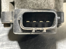 Load image into Gallery viewer, THROTTLE BODY Subaru Legacy 2000 00 2001 01 - NW178569
