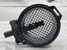 Load image into Gallery viewer, Mass Air Flow Sensor Meter MAF Rover Discovery Range Rover 99-04 - NW5445
