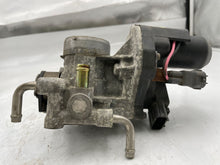 Load image into Gallery viewer, THROTTLE BODY Prius 2001 01 2002 02 03 04 05 06 07 - NW178637

