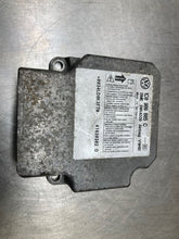 Load image into Gallery viewer, Air Bag computer Passat 2004 04 2005 05 - NW316008
