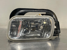 Load image into Gallery viewer, FOG LAMP LIGHT 1500 Pickup 2500 Pickup 3500 Pickup 09-18 Bumper Mounted Right - NW81428
