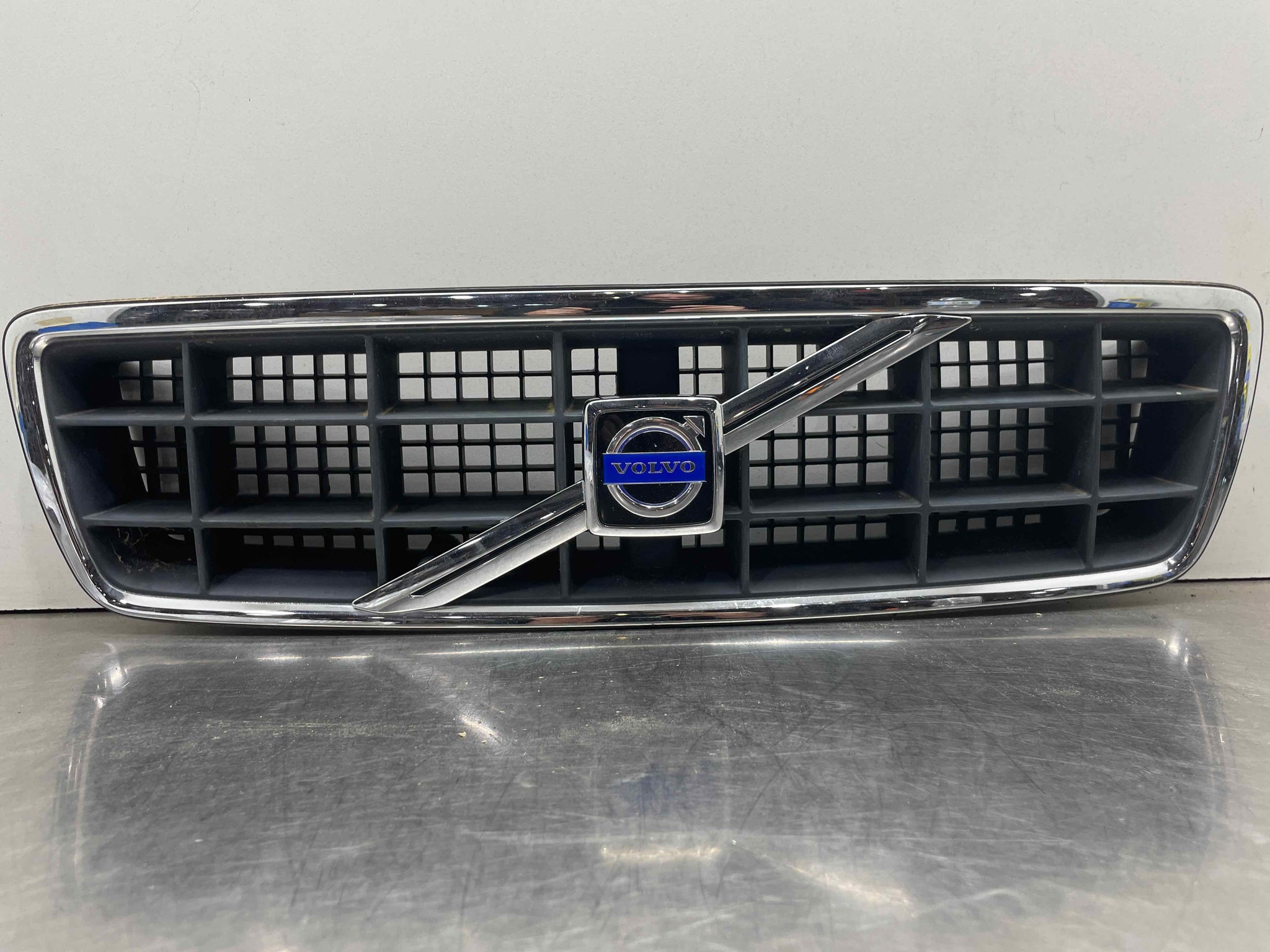 GRILL Volvo V70 S70 98 99 00 01 02 03 04 - NW98788 – Tom's Foreign