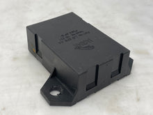 Load image into Gallery viewer, Window rain sensing computer Jaguar XK8 XJ8 2000 00 01 02 03 04 05 06 - NW33137
