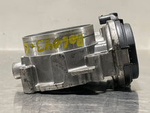 Load image into Gallery viewer, THROTTLE BODY Charger Challenger Avenegr 2011 11 3.6L - NW318751
