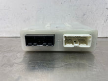 Load image into Gallery viewer, Keyless entry module Infiniti G20 1999 99 - NW318248
