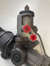 Load image into Gallery viewer, STEERING RACK Jaguar XJ8 1998 98 - NW169053
