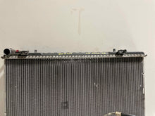 Load image into Gallery viewer, RADIATOR Pontiac G8 2008 08 2009 09 - NW131820
