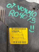 Load image into Gallery viewer, HEADLIGHT LAMP ASSEMBLY Volvo S40 V40 V50 04 05 06 07 Right - NW319256
