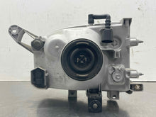 Load image into Gallery viewer, HEADLIGHT LAMP ASSEMBLY Nissan Pathfinder 99 00 01 02 03 04 Right - NW320068
