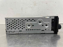 Load image into Gallery viewer, Radio Pathfinder 2001 01 AM FM Cassette - NW320241
