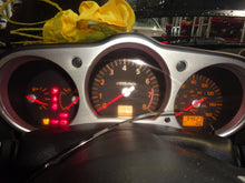 Load image into Gallery viewer, SPEEDOMETER CLUSTER Nissan 350Z 2005 05 - NW160055
