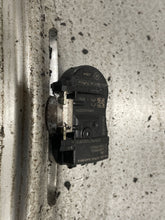Load image into Gallery viewer, WHEEL RIM C70 S60 V70 XC60 XC70 10-13 18x7-1/2 ALLOY - NW322145
