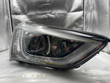 Load image into Gallery viewer, HEADLIGHT LAMP ASSEMBLY Hyundai Santa Fe 2013 13 2014 14 Right - NW322249
