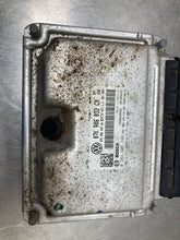 Load image into Gallery viewer, ECU ECM COMPUTER Volkswagen Beetle 2009 09 2010 10 - NW322541
