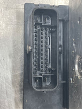 Load image into Gallery viewer, ABS ANTI-LOCK BRAKE PUMP Jaguar Vanden Pl XJ XJL 13 14 15 - NW322274
