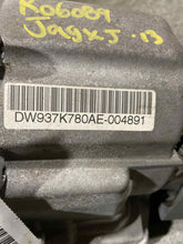 Load image into Gallery viewer, TRANSFER CASE Vanden Pl XF XFR XJ XJL 2013 13 2014 14 2015 15 - NW323111
