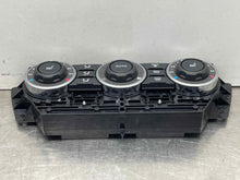 Load image into Gallery viewer, FRONT TEMPERATURE CONTROLS Land Rover LR2 1960-2011 - NW324103
