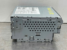 Load image into Gallery viewer, RADIO RECEIVER Land Rover LR2 2012 12 - NW324290
