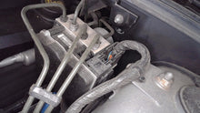 Load image into Gallery viewer, ABS PUMP Range Rover LR3 2007 07 2008 08 2009 09 - NW323663
