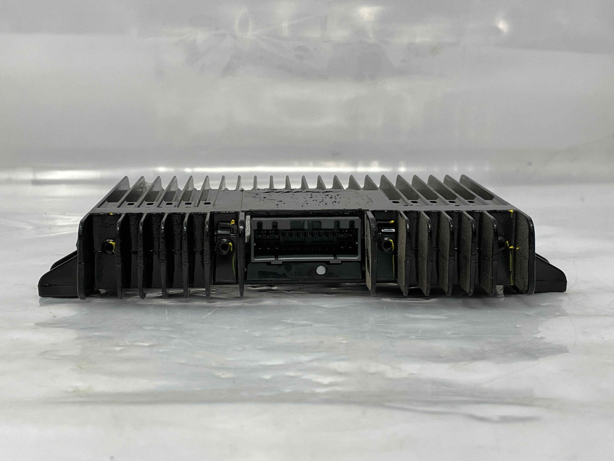 AMPLIFIER INFINITI QX4 PATHFINDER 99 00 01 02 03 04