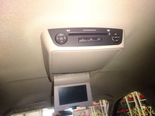 Load image into Gallery viewer, INFO SCREEN Dodge Durango 2005 05 - NW104429
