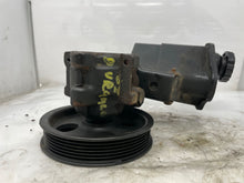 Load image into Gallery viewer, Power Steering Pump Dodge Durango 2005 - NW162650
