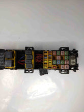 Load image into Gallery viewer, MULTIFUNCTION CONTROL MODULE COMPUTER Dodge Durango 2005 05 - NW26709
