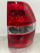 Load image into Gallery viewer, TAIL LIGHT LAMP ASSEMBLY Acura MDX 2001 01 2002 02 2003 03 Right - NW326463
