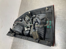 Load image into Gallery viewer, TAIL LIGHT LAMP ASSEMBLY Acura MDX 2001 01 2002 02 2003 03 Left - NW326464
