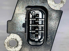 Load image into Gallery viewer, Mass Air Flow Sensor Meter MAF Crown Victoria E150 Van E250 04-14 - NW4525
