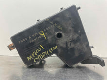 Load image into Gallery viewer, Fuse Box  DODGE 1500 PICKUP 2004 - NW532935

