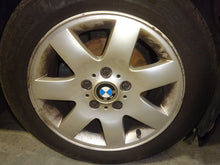 Load image into Gallery viewer, WHEEL BMW 320i 323i 325i 330i 99 00 01 02 03 04 05 06 - NW197660

