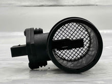Load image into Gallery viewer, Mass Air Flow Sensor Meter MAF Porsche Cayenne 03 04 05 06 - NW5427
