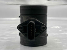 Load image into Gallery viewer, Mass Air Flow Sensor Meter MAF Porsche Cayenne 03 04 05 06 - NW5427
