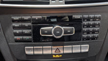 Load image into Gallery viewer, RADIO Mercedes-Benz C250 C300 C350 C63 2012 12 - NW328445
